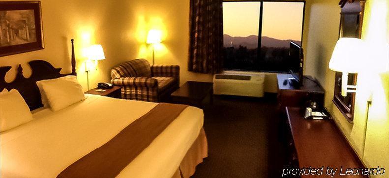 Comfort Inn & Suites Dahlonega University Area Экстерьер фото