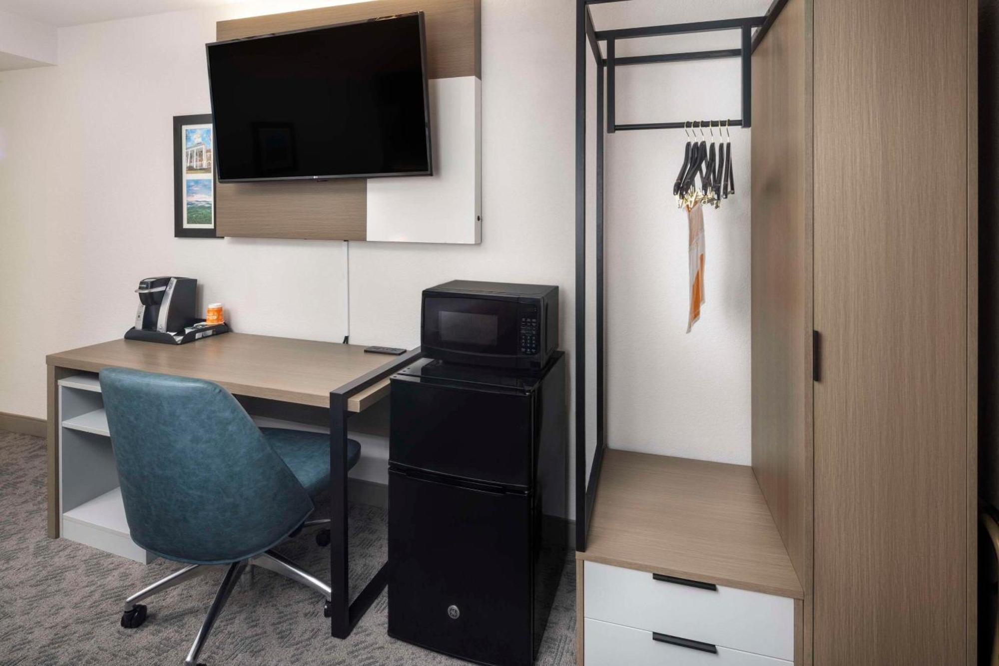 Comfort Inn & Suites Dahlonega University Area Экстерьер фото