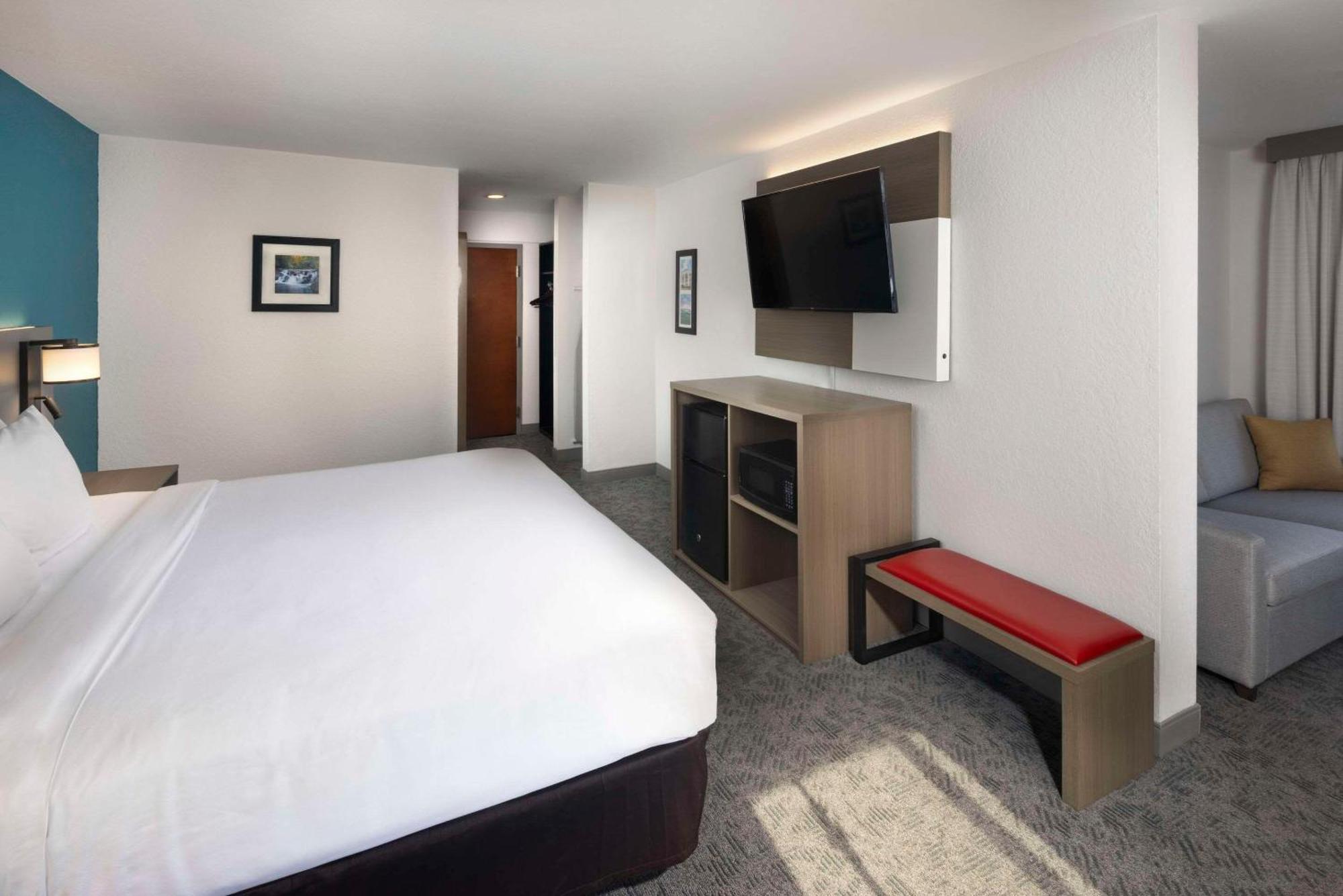 Comfort Inn & Suites Dahlonega University Area Экстерьер фото
