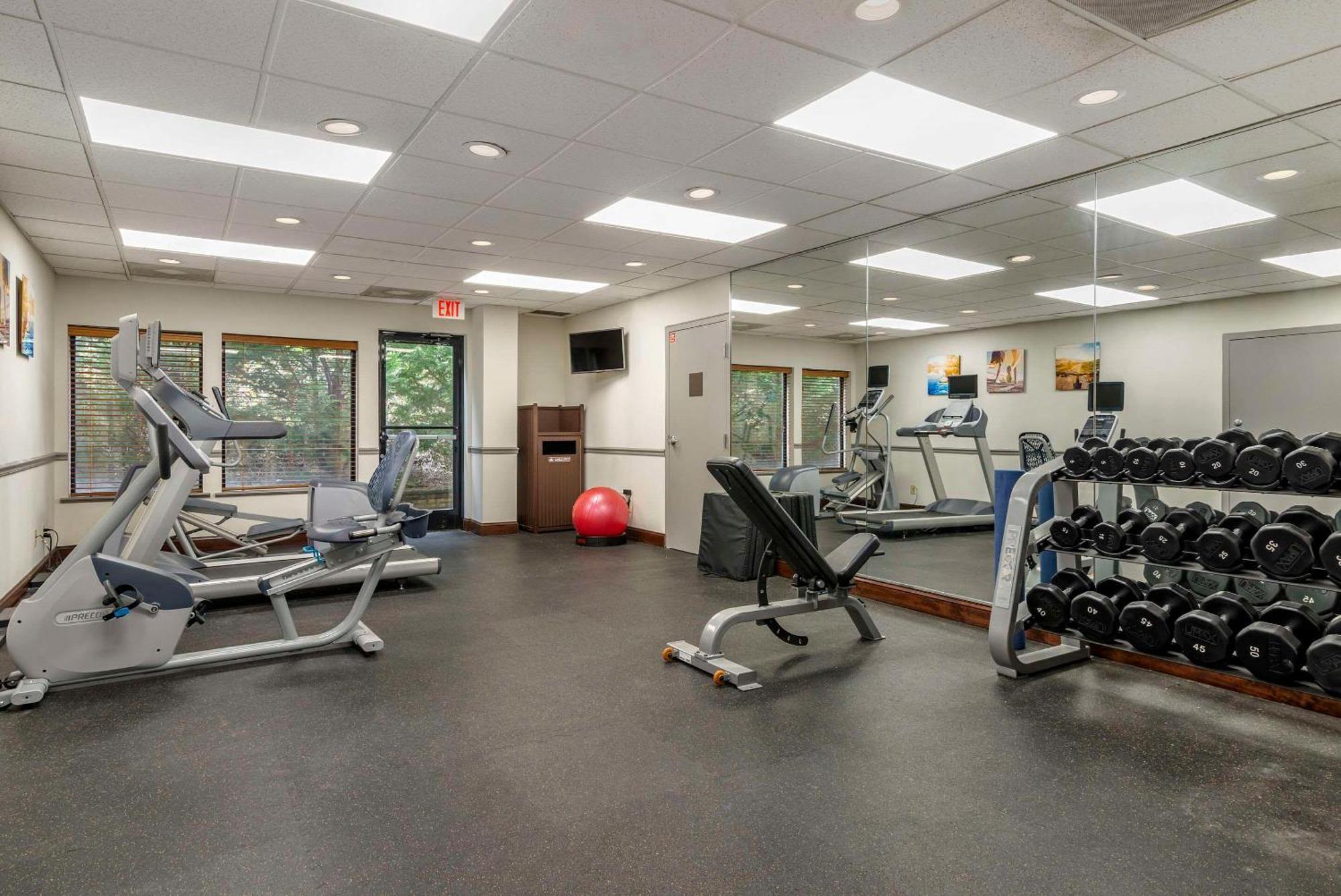 Comfort Inn & Suites Dahlonega University Area Экстерьер фото