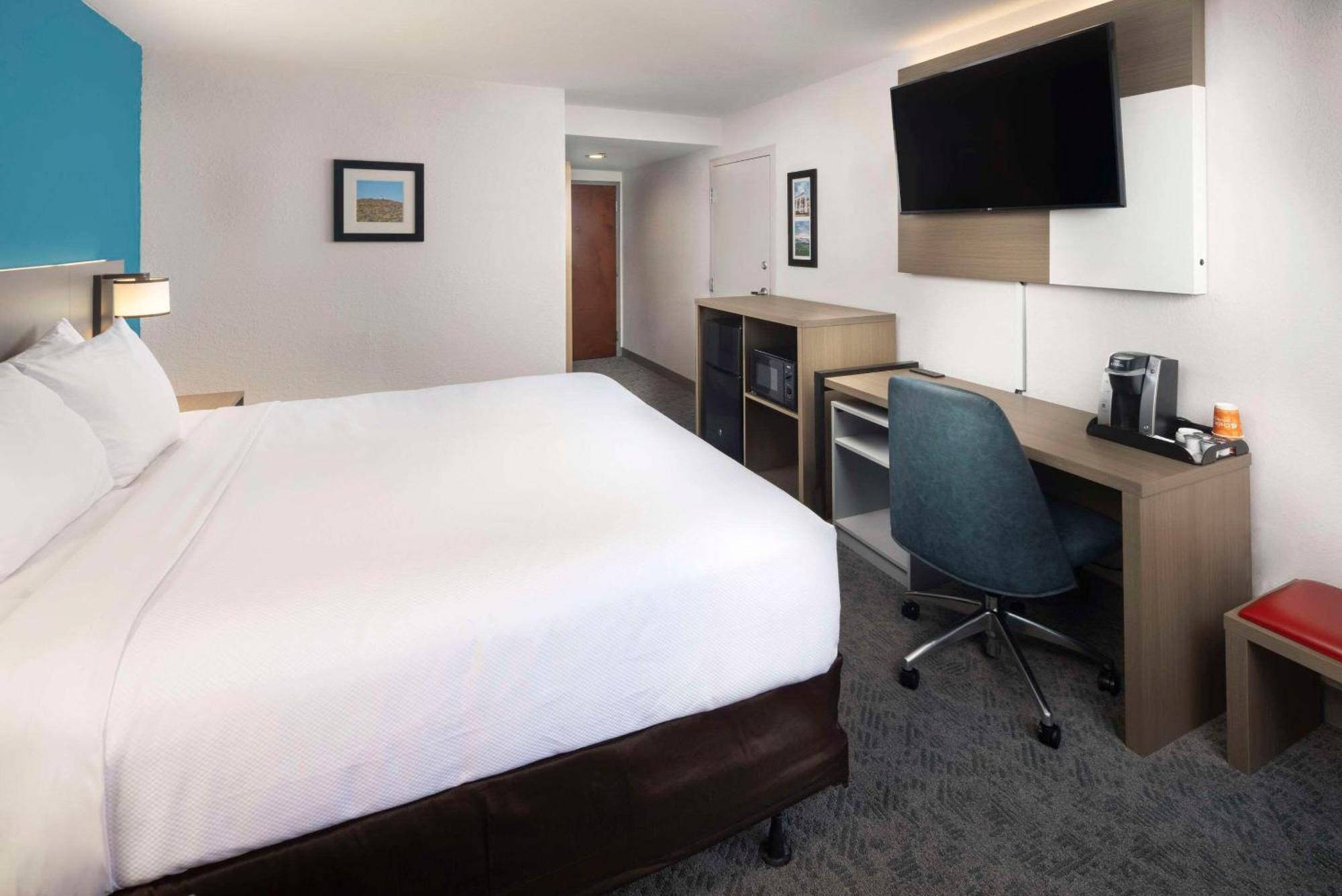 Comfort Inn & Suites Dahlonega University Area Экстерьер фото