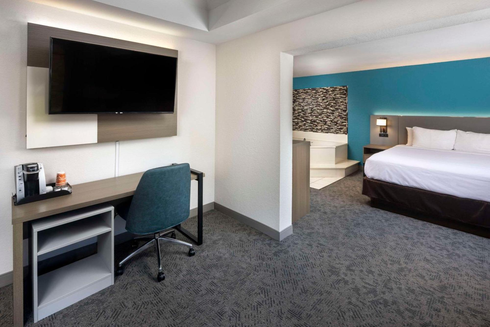 Comfort Inn & Suites Dahlonega University Area Экстерьер фото