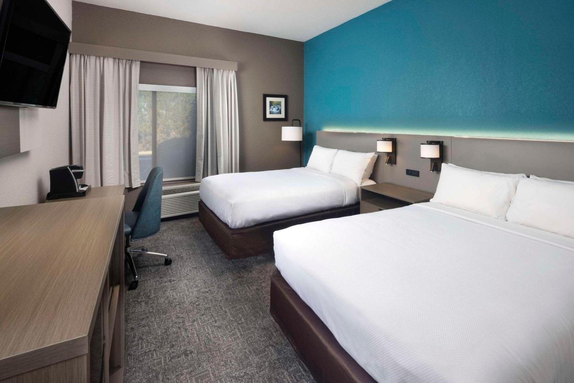 Comfort Inn & Suites Dahlonega University Area Экстерьер фото