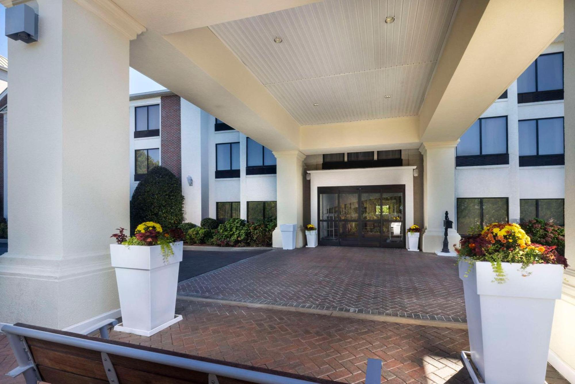 Comfort Inn & Suites Dahlonega University Area Экстерьер фото