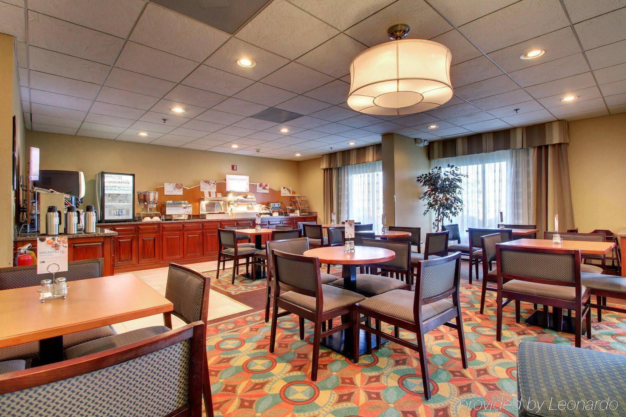 Comfort Inn & Suites Dahlonega University Area Экстерьер фото